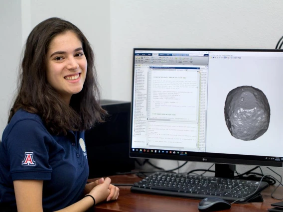 Photo of UArizona undergraduate Adriana Mitchell 