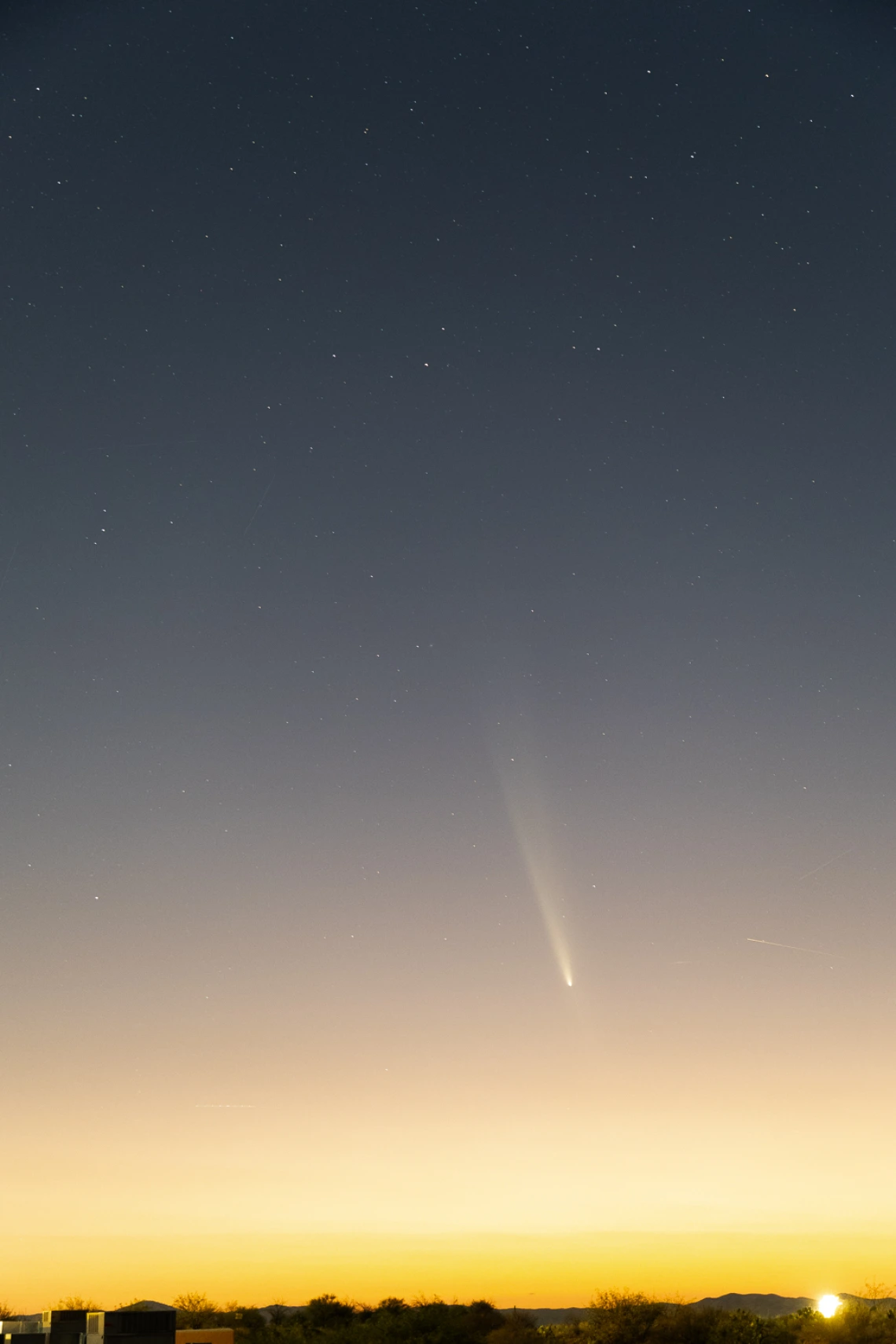 Photo of the comet C/2023 A3 (Tsuchinshan–ATLAS)