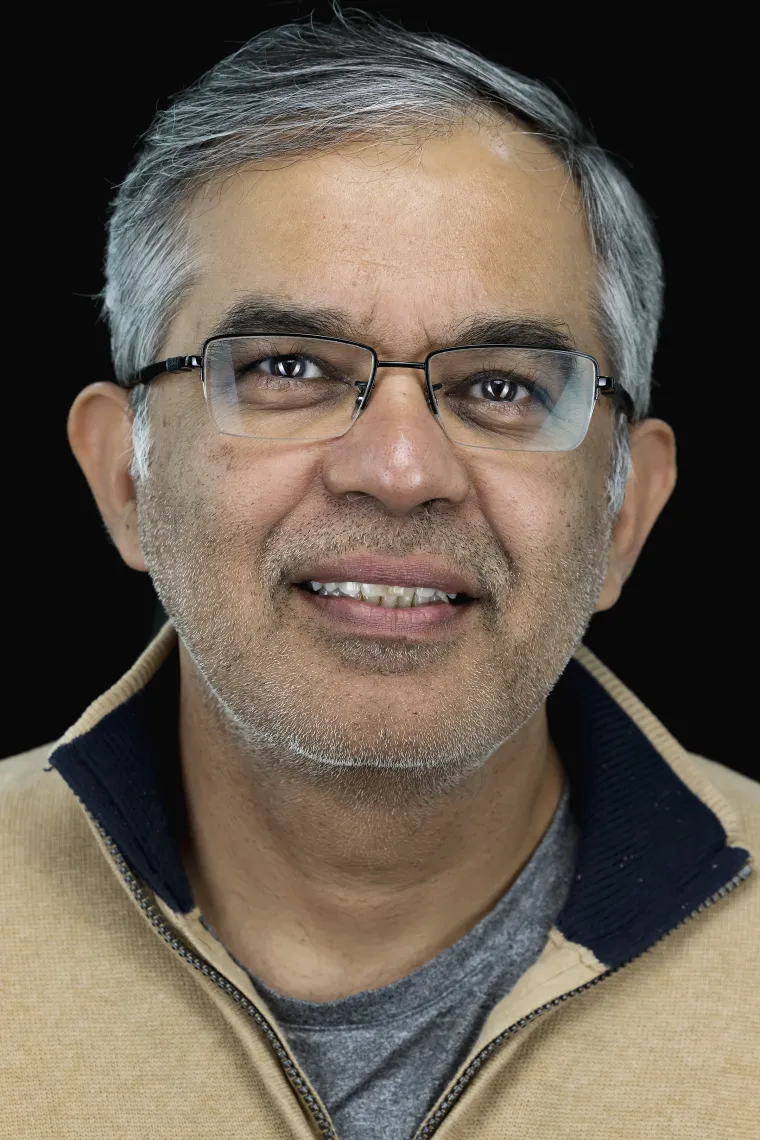 Photo headshot of Nirav Merchant